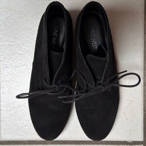 $60 Nine West Joeyo Black Suede Lace Up Wedge Booties Size US 8 1/2 M